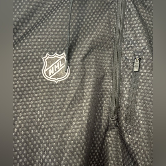NHL Adidas quarter zip with hidden hood. Climastorm size XL (G100) - Picture 2 of 14